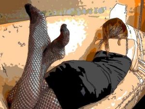 ホテルに入るなりアイマスクと手枷をして拘束しソファにM字開脚で座らせた若奥さまをたっぷりイジめてドMに目覚めさせる(Evangelist) [d_156533]