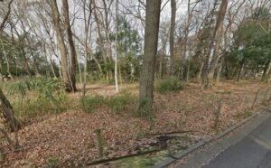 レ●プしやすい場所:雑木林でレ●プする方法(性癖を満たそう) [d_474491]