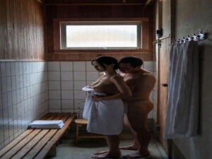 混浴温泉の人妻 分岐 脱衣所編(somei244) [d_719005]