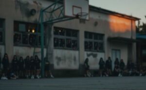 1000人に生配信されながら、僕は裸でシュートを打ち続けた(CFNM文庫) [d_722129]