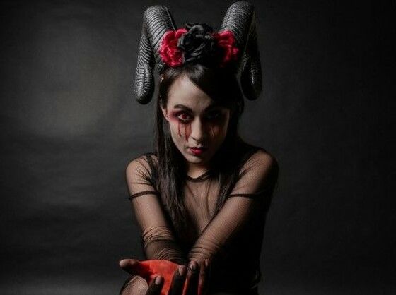 ミニスカ刑事は悪魔の娘 〜処女を奪われたデビルガール、絶望の凌●から完全覚醒して世界を救う〜(YAMATO) [d_796002]